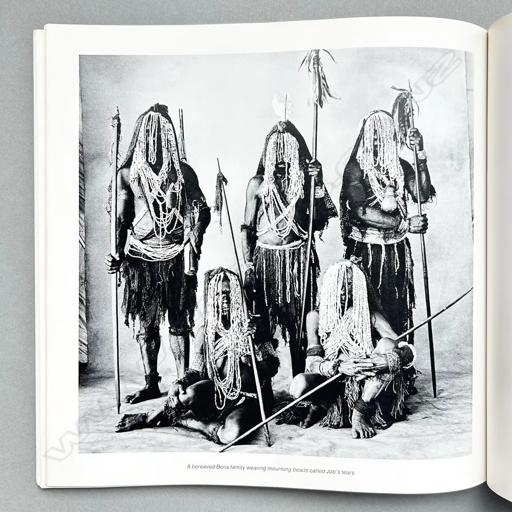 IRVING PENN: WORLDS IN A SMALL ROOM Image 1++